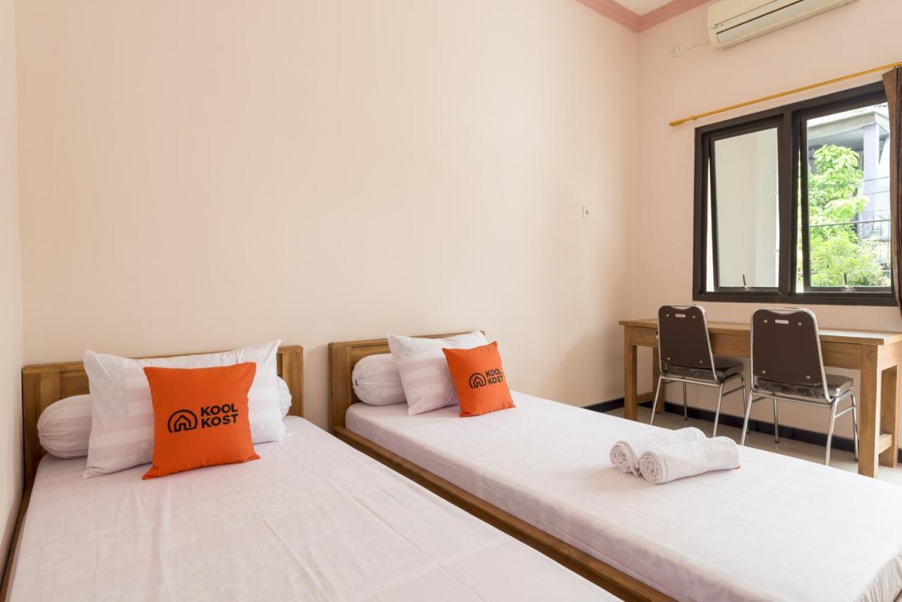 Koolkost Syariah Near Upn Veteran Hotell Medokanayu Exteriör bild